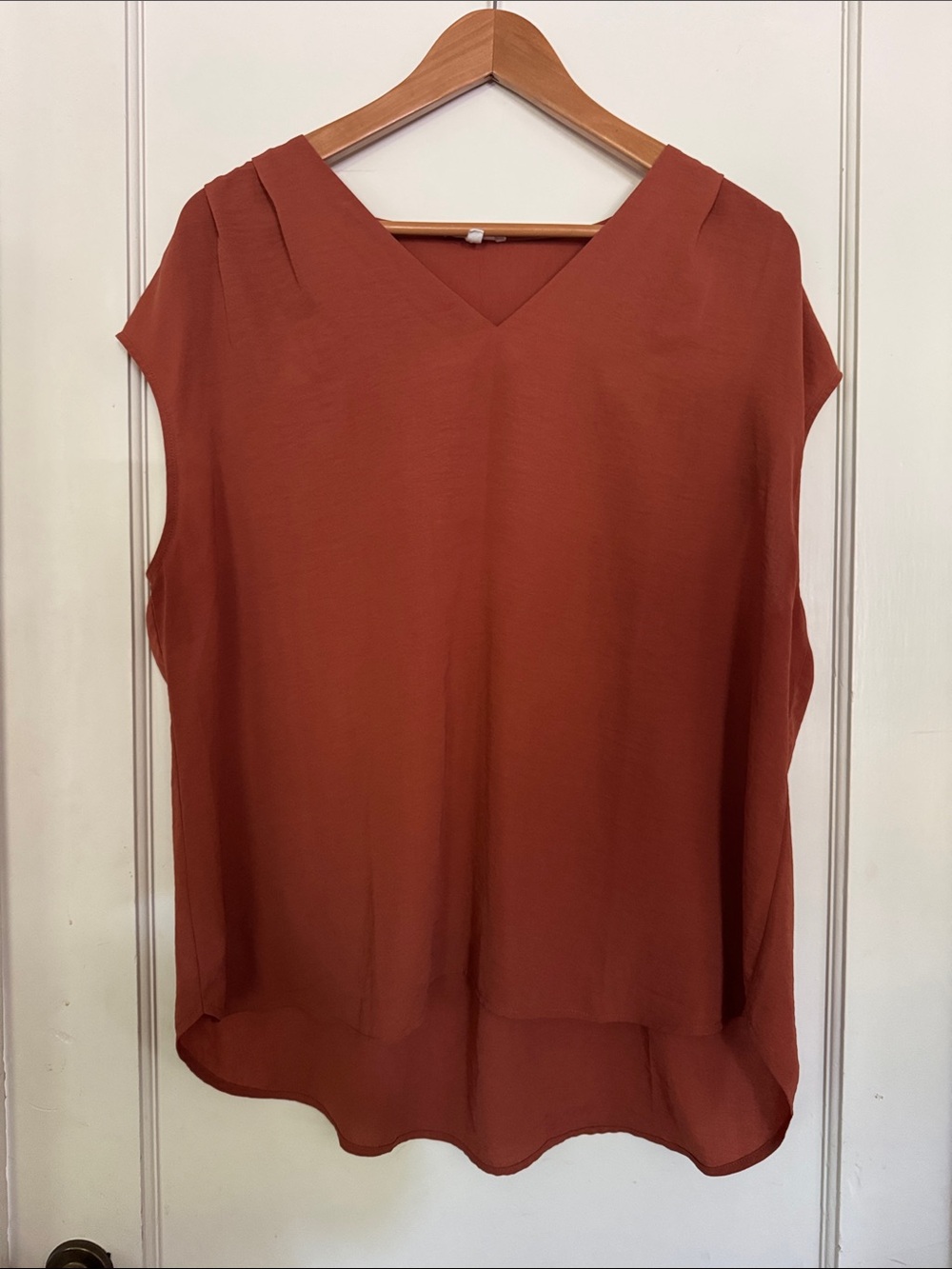 Maurices Women's Sleeveless V-Neck Tank Top in Rust Orange